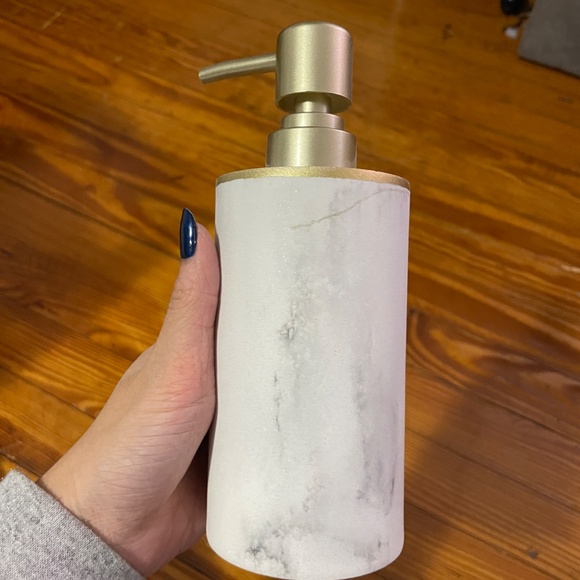 Sunday Citizen Resin Bath Set - Picture 4 of 6